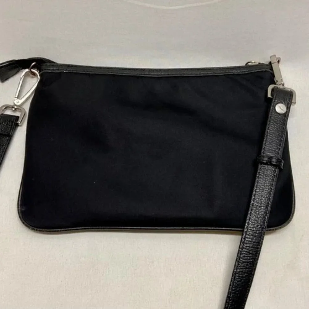 Calvin Klein Crossbody Bag‎ Black Lightweight Sporty CK Nylon Shoulderbag (Read)
